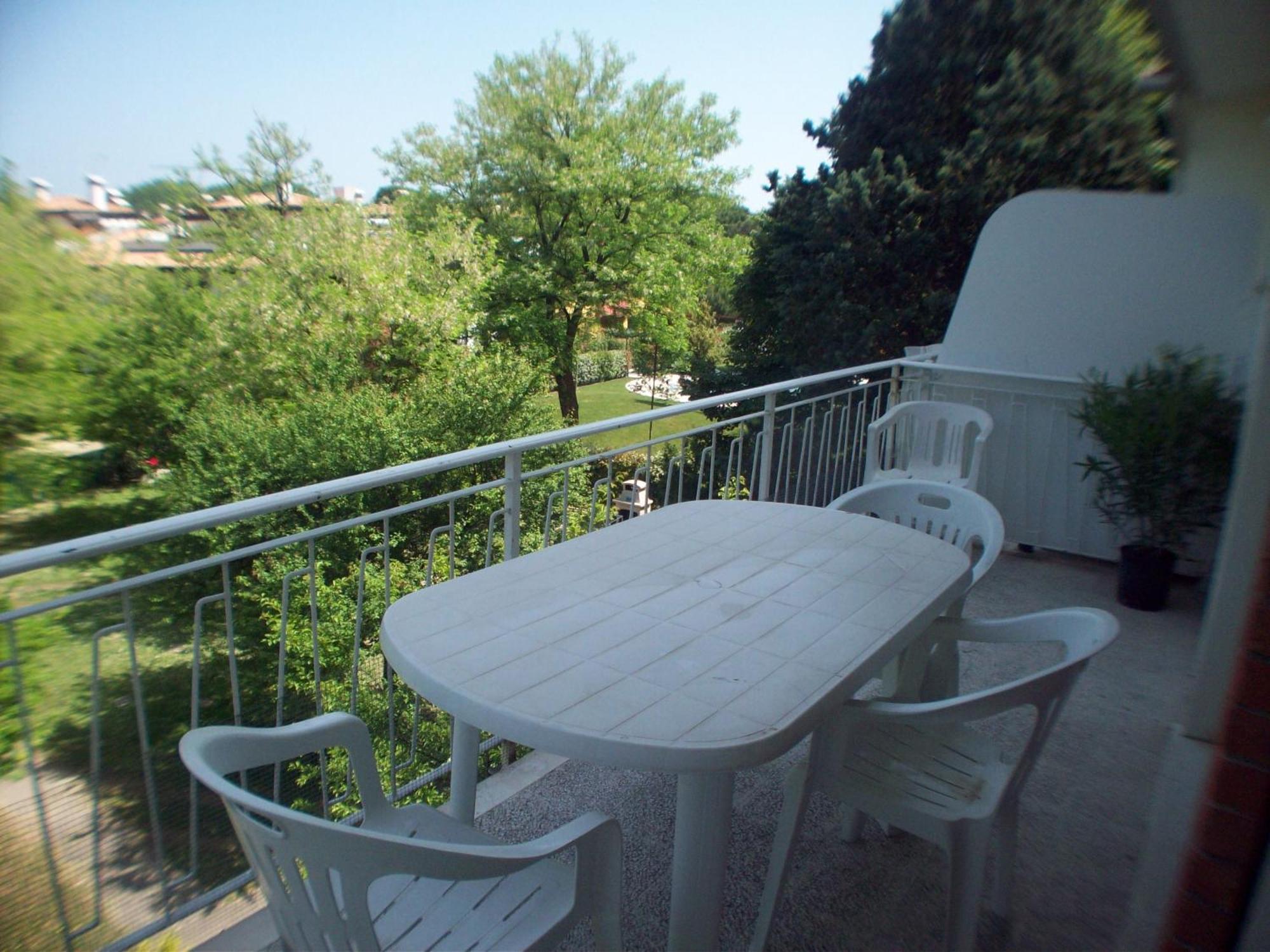 Casa Marialuigia - Appartamenti Solo Per Famiglie Lido di Jesolo Bagian luar foto