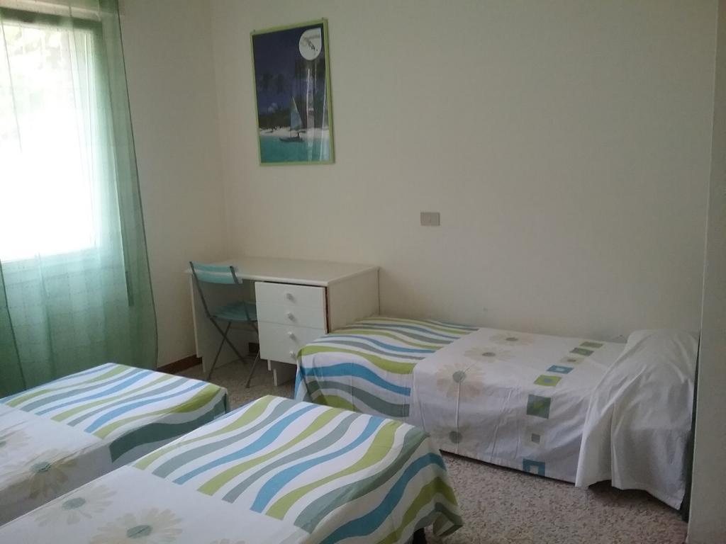 Casa Marialuigia - Appartamenti Solo Per Famiglie Lido di Jesolo Bagian luar foto